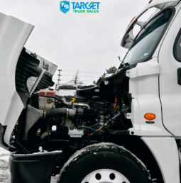 
										2019 Freightliner Daycab full									