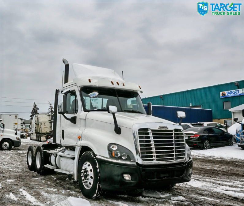 
								2019 Freightliner Daycab full									