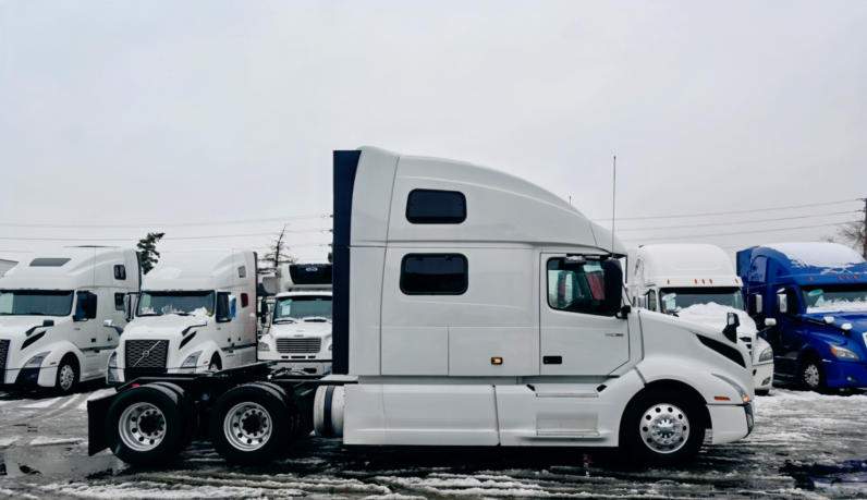 
								2023 Volvo 860 full									