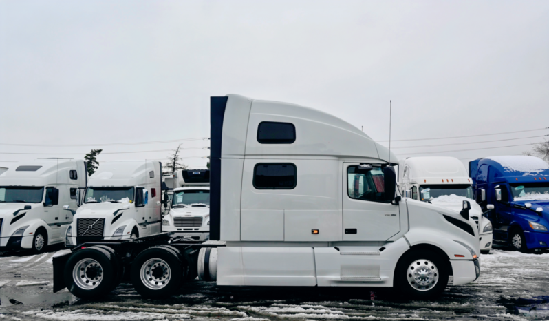 
								2023 Volvo 860 full									