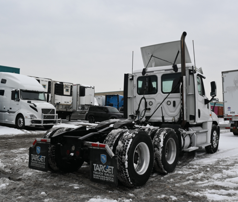 
								2019 Freightliner Daycab full									