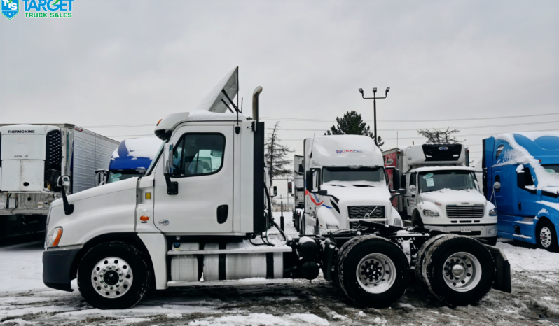 
								2019 Freightliner Daycab full									