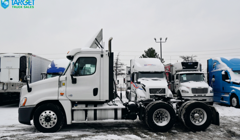 
								2019 Freightliner Daycab full									