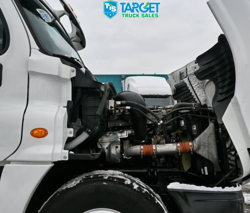 
								2019 Freightliner Daycab full									