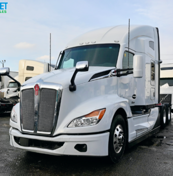 2025 Kenworth T680 - 131K Kilometers Driven