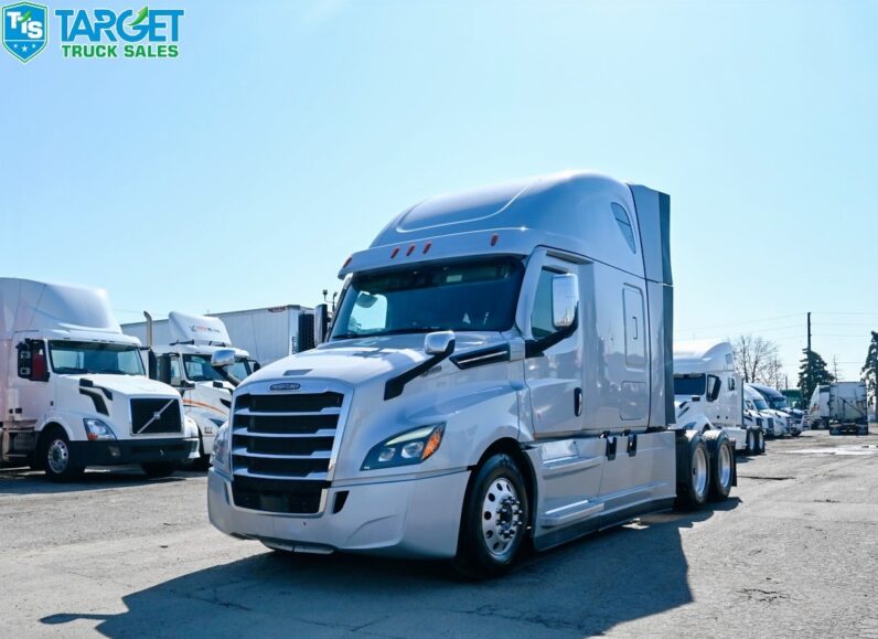 2022 Freightliner Cascadia - Grey Color