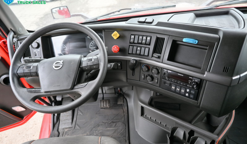 
								2023 Volvo 760 full									