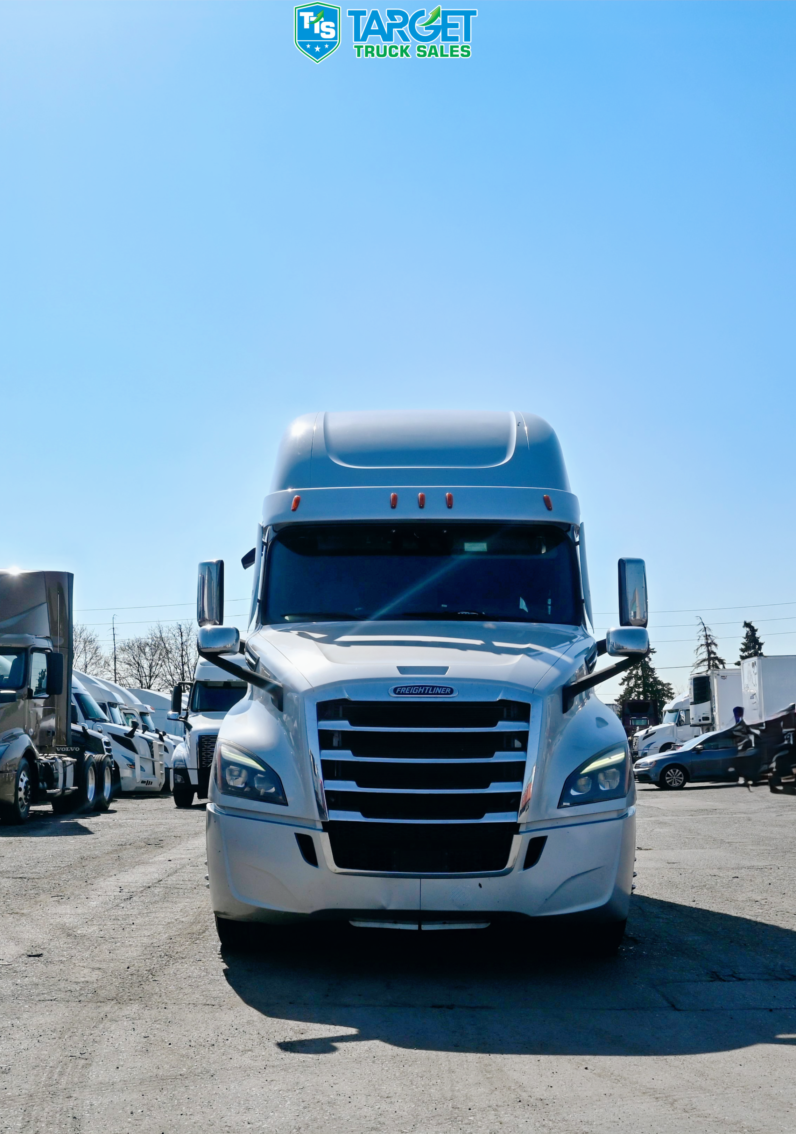 
								2022 Freightliner Cascadia full									