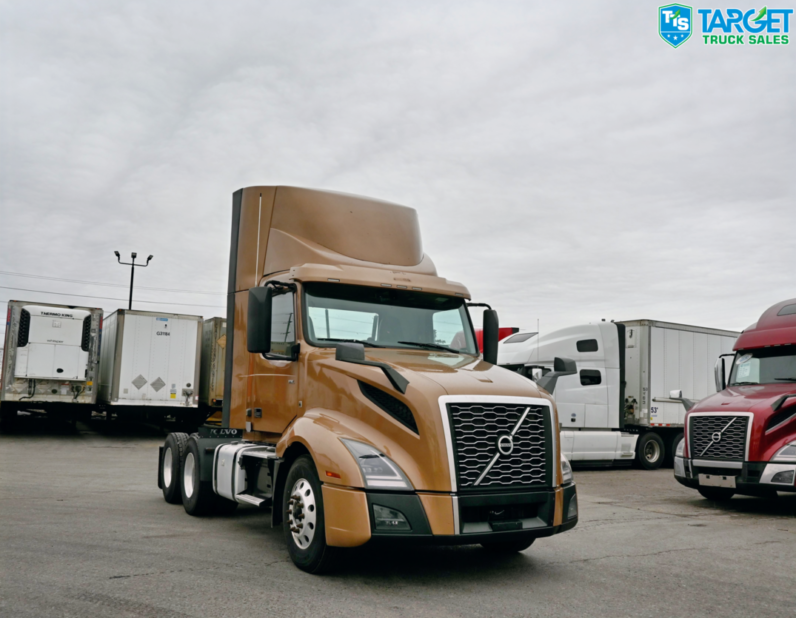 
								2022 Volvo Daycab full									