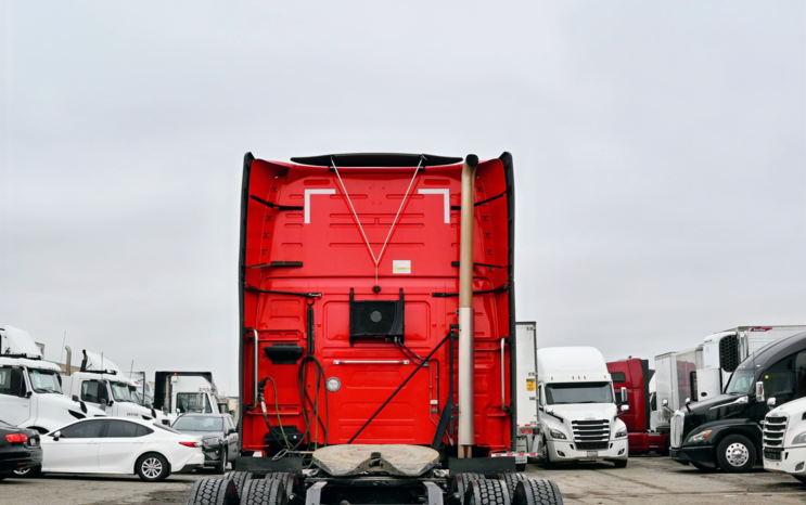 
								2023 Volvo 760 full									