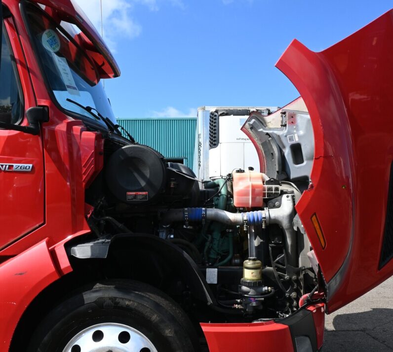 
								2023 Volvo 760 full									