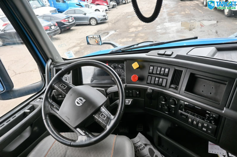 
								2022 Volvo 760 full									
