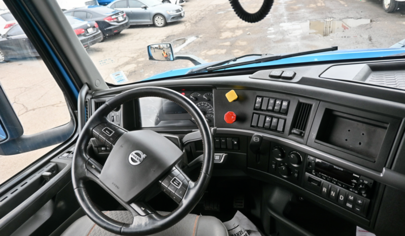 
								2022 Volvo 760 full									
