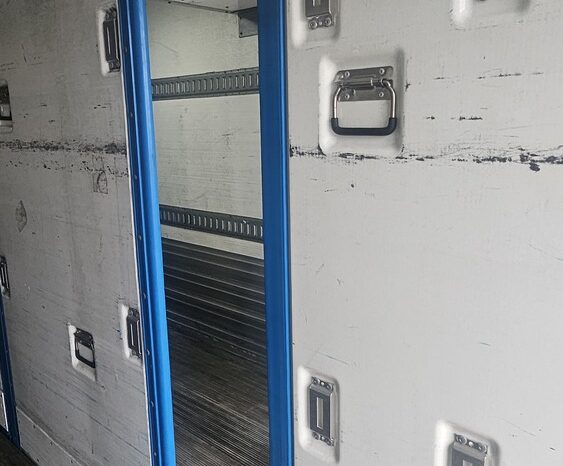 
								2020 Freightliner Box Truck full									