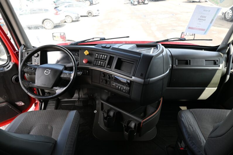 
								2023 Volvo 760 full									