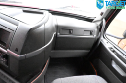 
										2023 Volvo Daycab full									