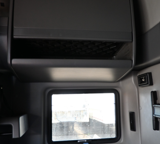 
								2022 International LT625 full									