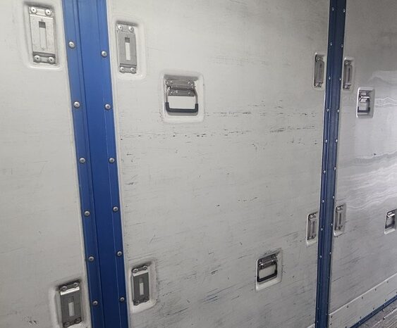 
								2020 Freightliner Box Truck full									