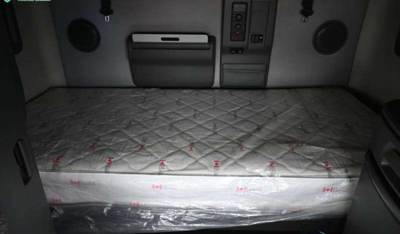 
								2022 Volvo 760 full									