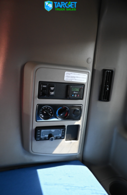 
										2022 International LT625 full									