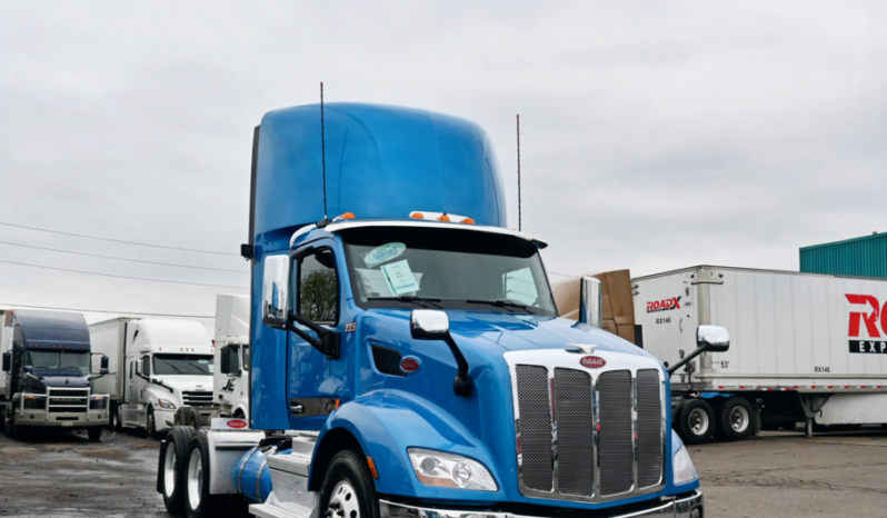 
								2021 Petebilt Daycab full									