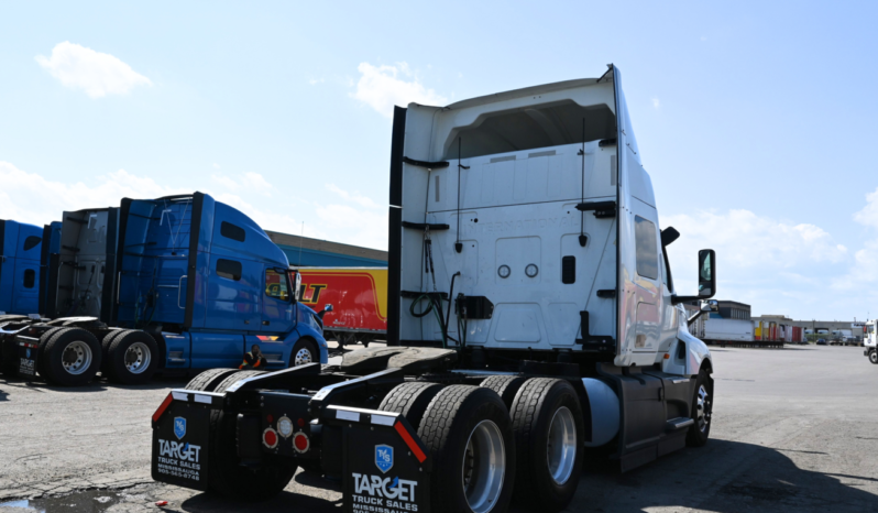 
								2022 International LT625 full									