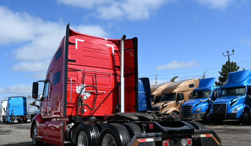 
								2023 Volvo 760 full									