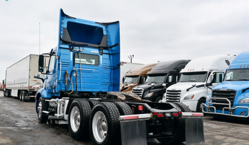 
								2021 Volvo Daycab full									