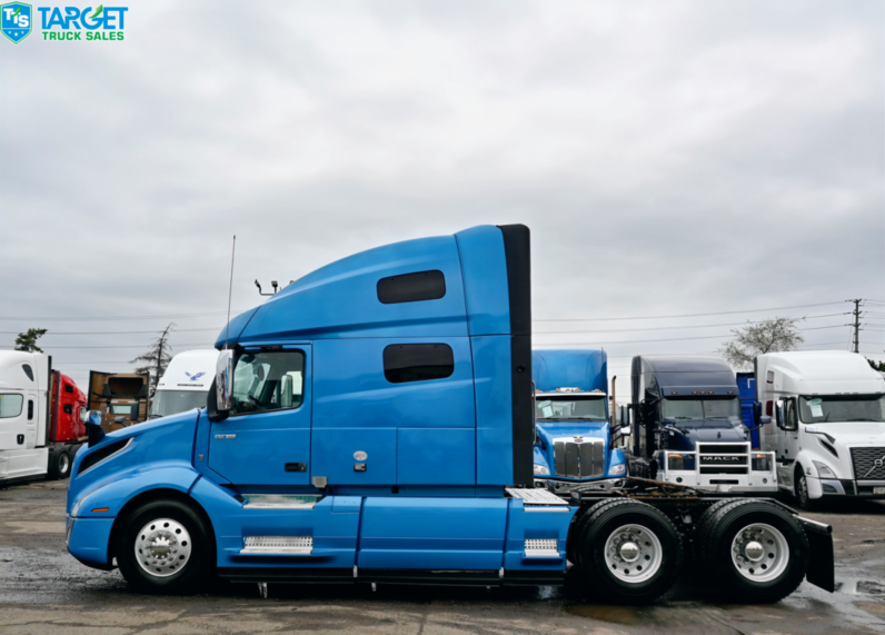 
								2022 Volvo 760 full									
