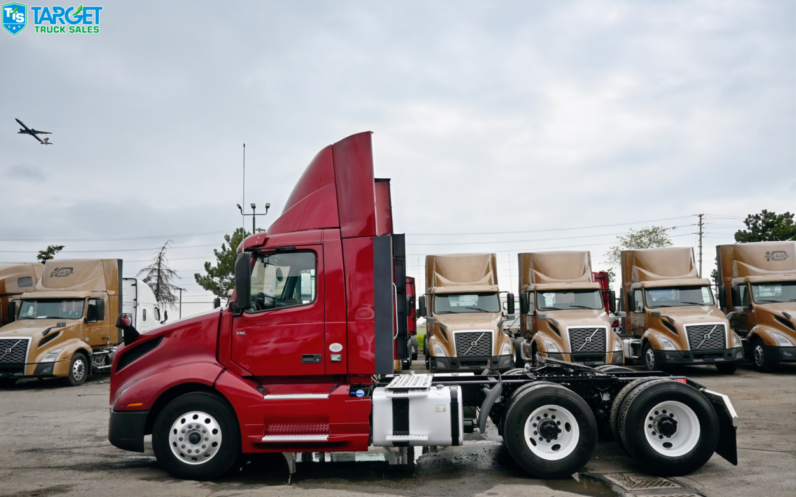 
								2023 Volvo Daycab full									