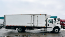 
										2020 Freightliner Box Truck full									
