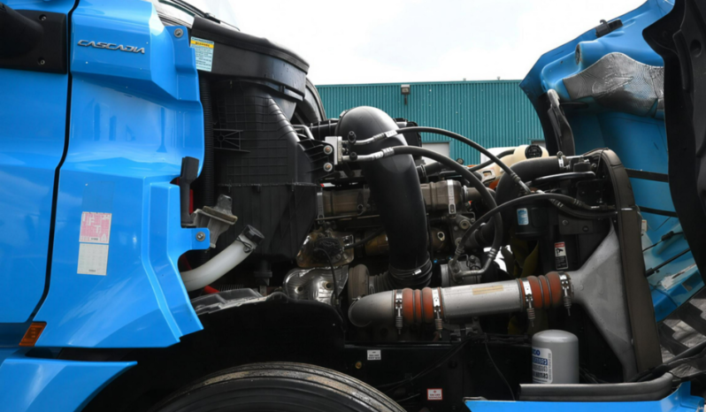
								2023 Freightliner Cascadia full									