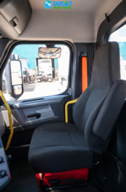 
										2022 Freightliner Cascadia Daycab full									