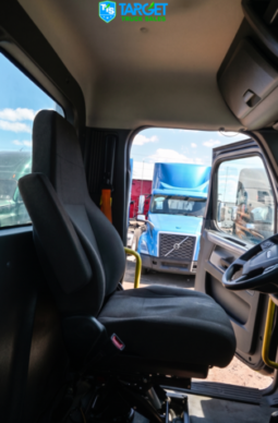 
										2022 Freightliner Cascadia Daycab full									