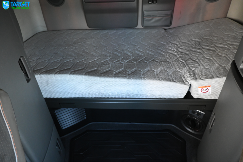 
								2024 Volvo 760 full									