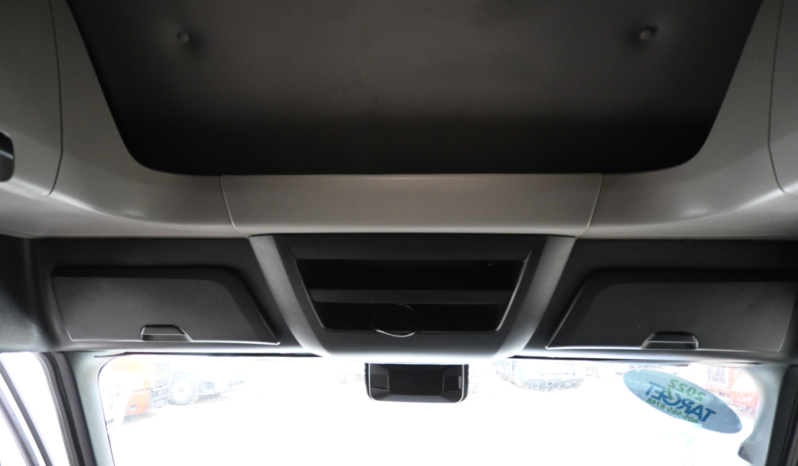 
								2022 Freightliner Cascadia full									