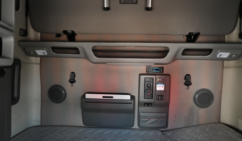 
								2024 Volvo 760 full									