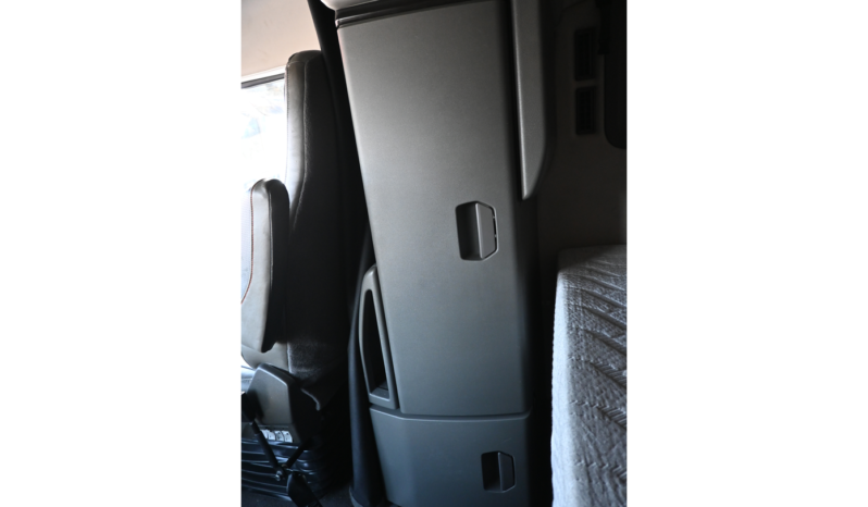 
								2024 Volvo 760 full									