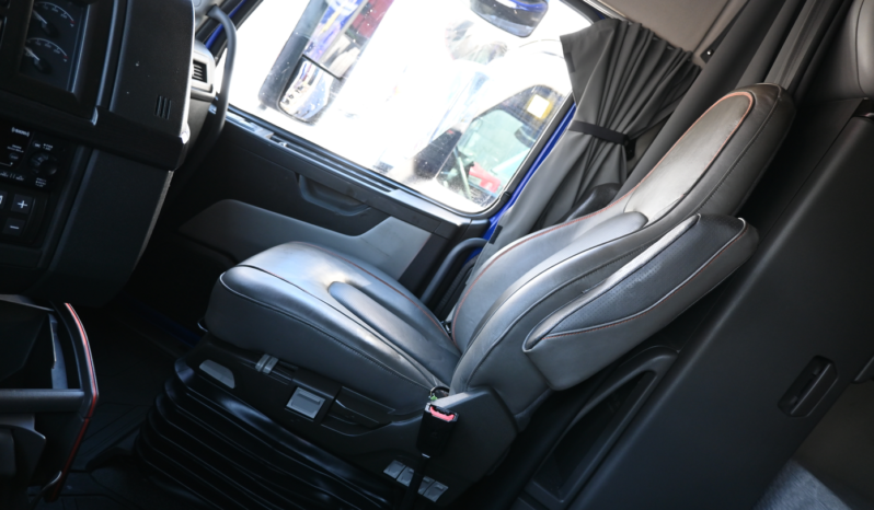 
								2024 Volvo 760 full									