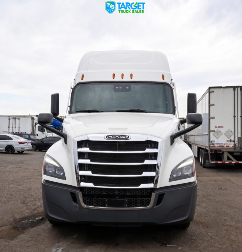 
								2022 Freightliner Cascadia full									