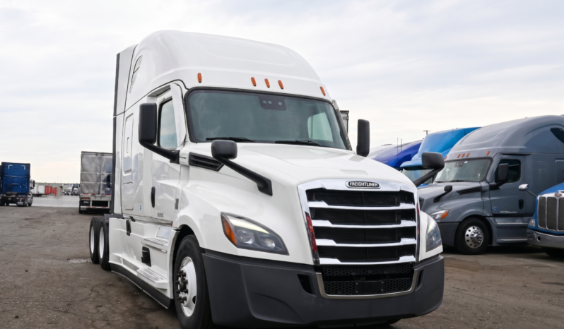 
								2022 Freightliner Cascadia full									