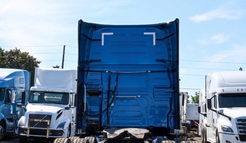 
								2025 Volvo 760 full									