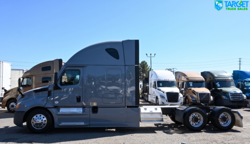 
								2023 Freightliner Cascadia full									