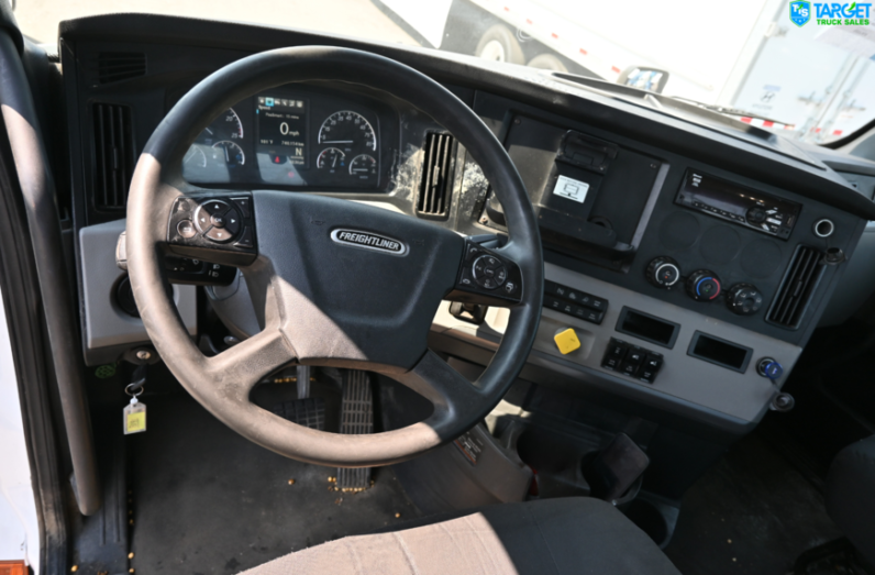 
								2020 Freightliner Daycab full									
