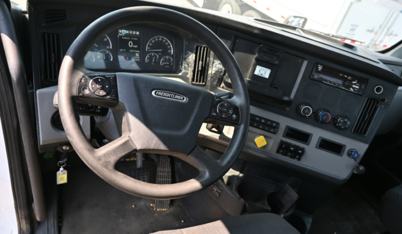 
								2020 Freightliner Daycab full									