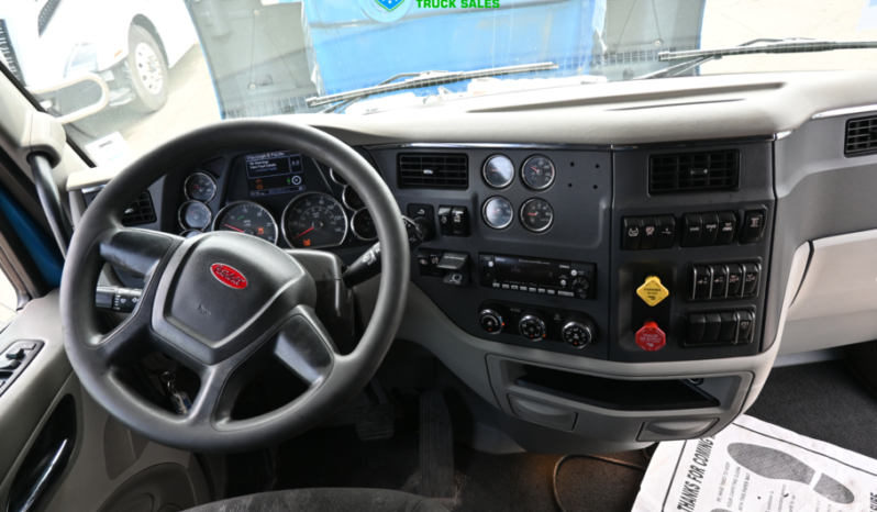 
								2022 Peterbilt 579 full									