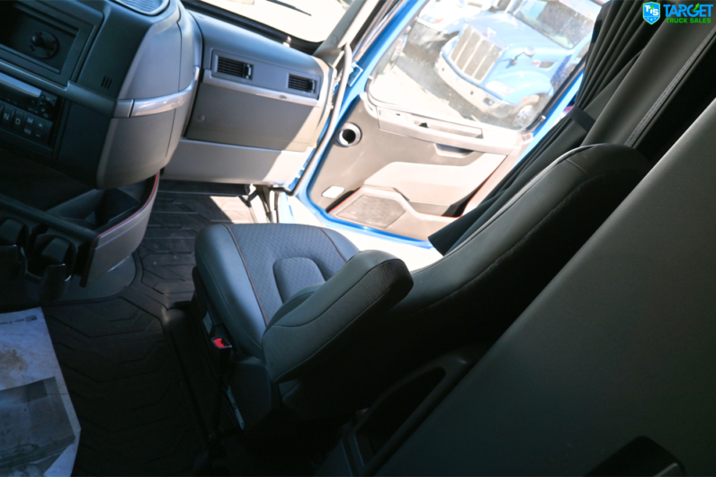 
								2023 Volvo 760 full									
