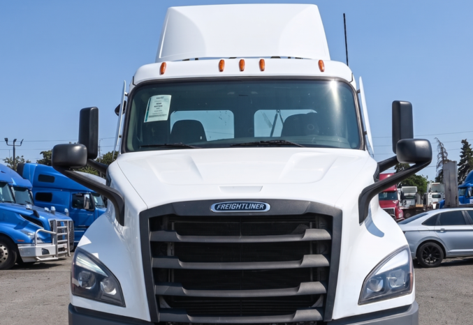 
								2020 Freightliner Daycab full									