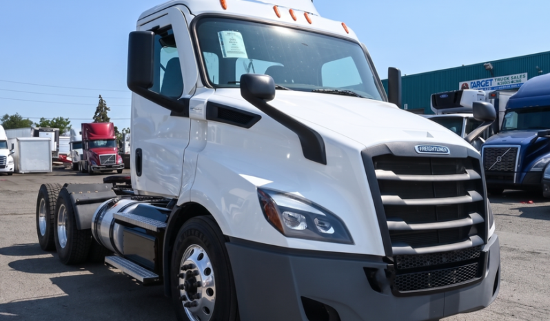 
								2020 Freightliner Daycab full									