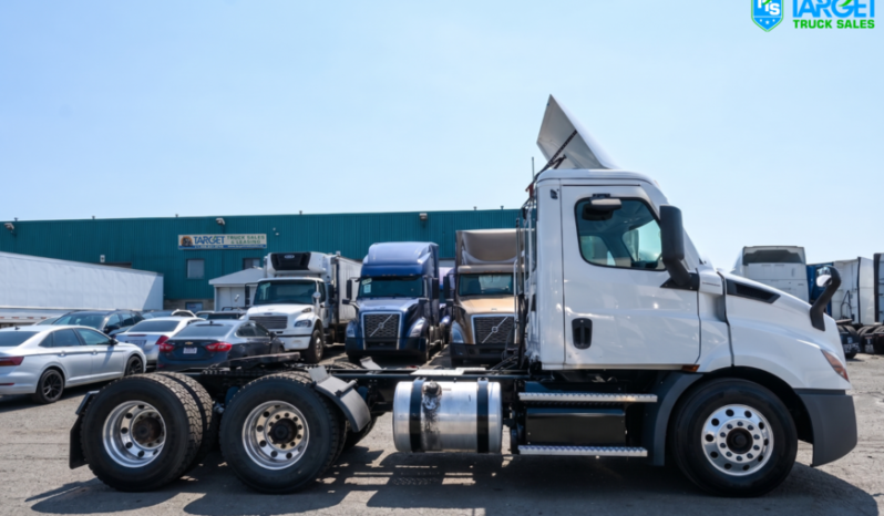 
								2020 Freightliner Daycab full									